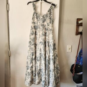 Francesca's Collections Dusty Green and White Floral Dress